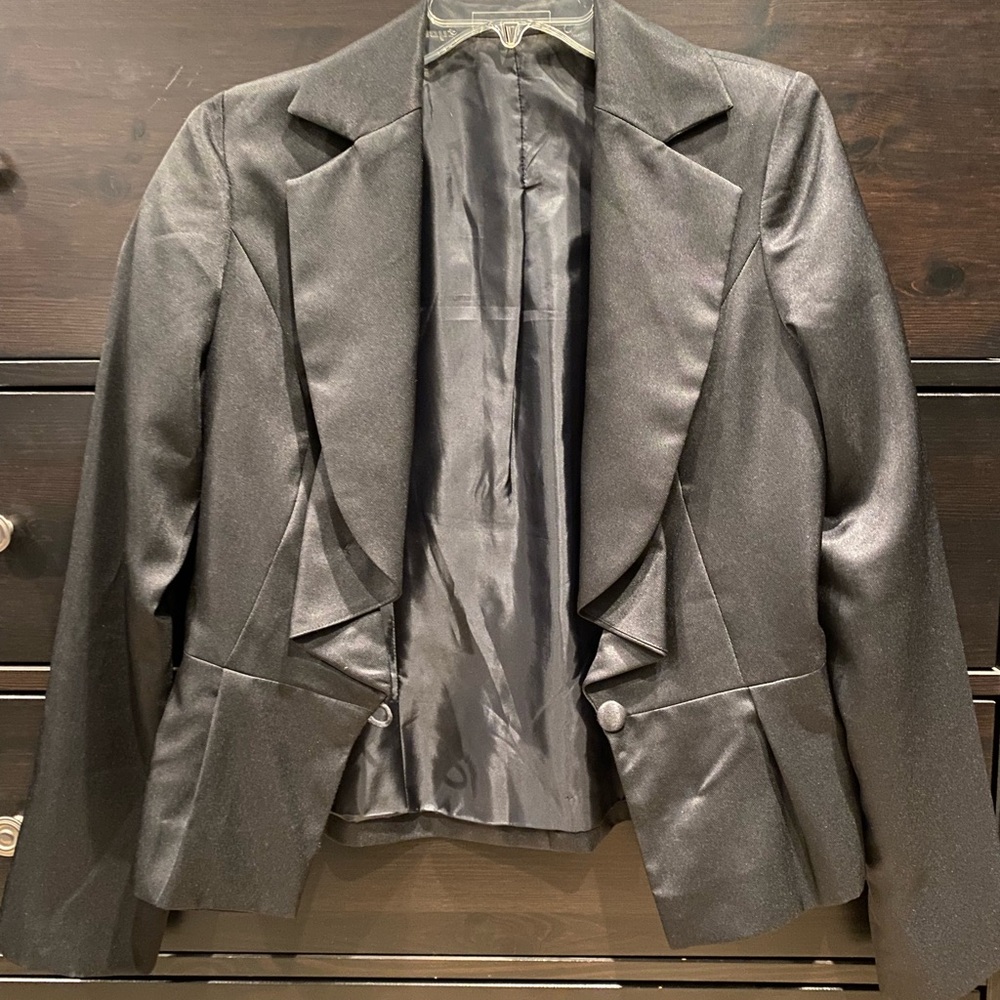 Custom black cropped blazer